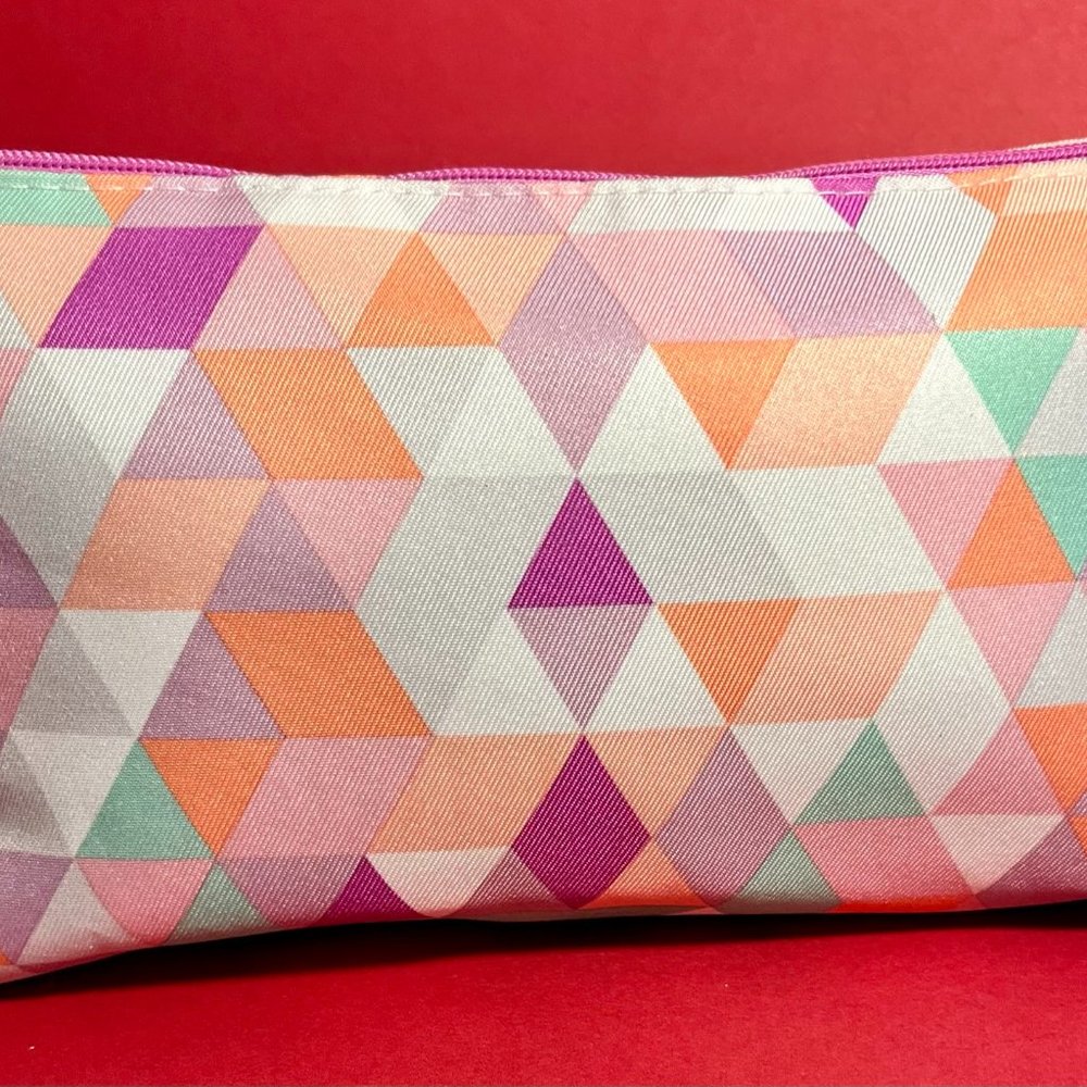 CLINIQUE Cosmetics Bag